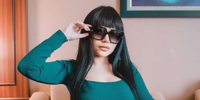 Dinar Candy Pilih Bangun Masjid Dibanding Beli Rumah Mewah