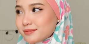 Pashmina Motif untuk Lebaran, Bikin Look Auto Stylish
