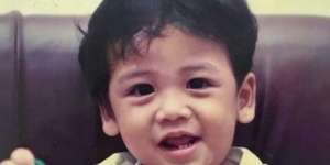 Anak Menggemaskan Ini Jadi Komika Terkenal dan Baru Menikah, Coba Tebak?
