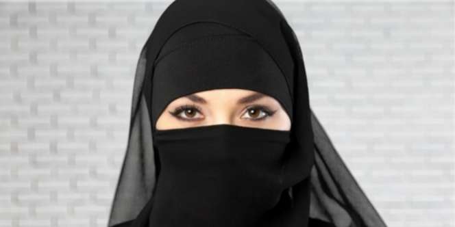 Model Hijab Syar’i Pashmina Pakai Cadar untuk Lebaran