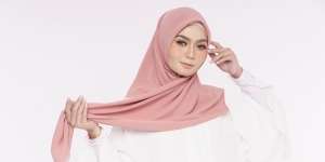 Jadi ‘Musuh Terbesar’ Bagi Hijabers, Ini 3 Permasalahan Rambut yang Mengganggu dan Cara Mengatasinya