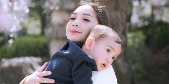 Nagita Slavina Bersyukur Dapat Babysitter Sus Rini Buat Rayyanza Malik Ahmad