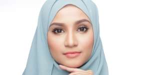 Biar Tak Iritasi, Pengguna Baru Lensa Kontak Wajib Perhatikan Hal Ini