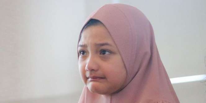Masya Allah! Lembutnya Hati Arsy Hermansyah Tepergok Menangis Kala Ustaz Ceramah Soal Keluarga
