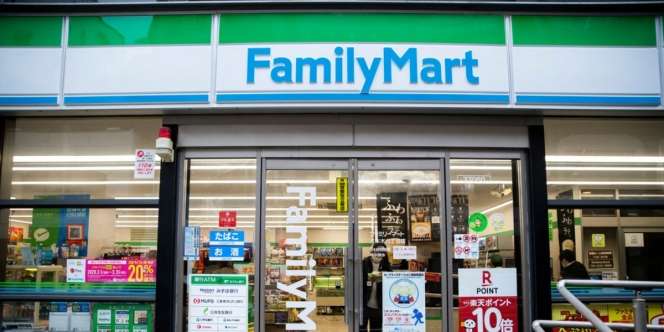 Family Mart Jadi Gerai Makanan dan Minuman Bersertifikat Halal Pertama di Indonesia