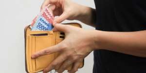 5 Tips Kelola THR Agar Uang Tetap Sehat Setelah Lebaran