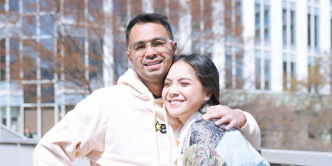 Nagita Slavina Pasrah Rambutnya Dijambak Raffi Ahmad Saat Bahas Rumah Tangga