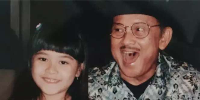Bocah Foto Bareng Mendiang BJ Habibie Ini Jadi Artis Top, Kecantikannya Bisa Bikin Meleleh, Lihat Foto Terbarunya