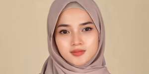 Flowy Pashmina Curve, Cuman Butuh Satu Jarum Pentul