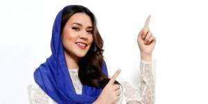 Riasan Wing Eyeliner Raisa Buat Matanya Jadi Dramatis