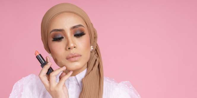 3 Warna Lipstik Wajib Punya untuk MUA Pemula