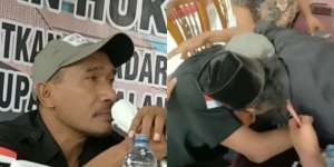 Tak Pernah Ambil Gaji, Seorang Kades Didemo Warganya Agar Mau Menjabat Kembali