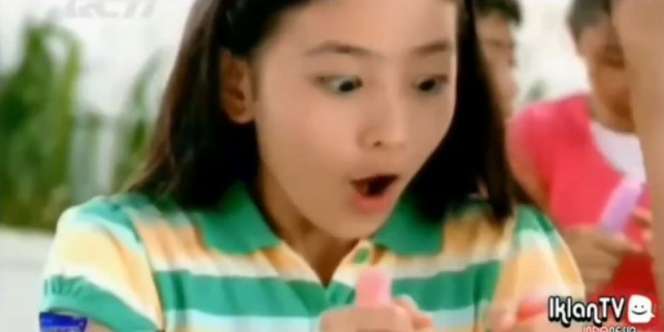 Pernah Tinggal di Rumah Berdinding Kayu, Bocah di Iklan Es Lilin Ini Sekarang Jadi Artis Terkenal