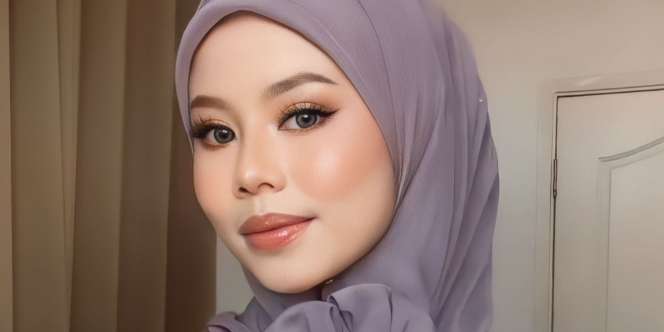 Styling Kerudung Segi Empat dengan Aksen Bunga, Cocok untuk Acara Formal 