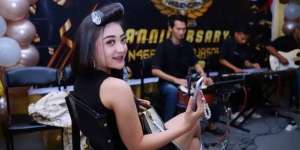 Potret Sosok Biduan Shinta Arsinta yang Bawakan Lagu Viral TikTok 'Kuda yang Mana Tuan Senangi', Langganan Trending di YouTube!