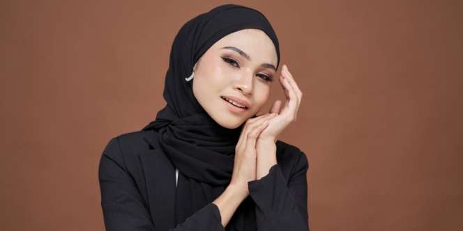 Coba Yuk, Teknik Tonjolkan Kelopak Mata dan Alis dengan Highlighter
