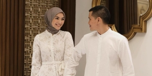 Romantic Style Citra Kirana Berbalut Lace Dress Putih 