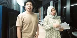 MasyaAllah! Begini 5 Potret Atta Halilintar Bagi-Bagi THR kepada Kuli, Satpam, dan ART