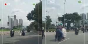 Ngeri dan Miris Lihat Driver Ojol Dapat Orderan Tak Masuk Akal, Kirim 2 Balok Es Batu Pakai Motor, Badannya Sampai Melayang