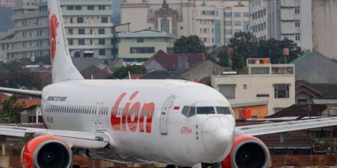Viral Video Penumpang Lion Air Kepanasan Akibat AC Kabin Mati, Penerbangan Sempat Ditunda 2,5 Jam