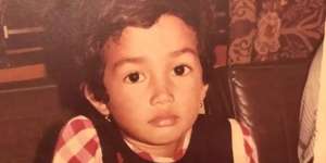 Anak Berambut Bondol Ini Menikah dengan Presenter Tampan, Begini Kabar Terbarunya