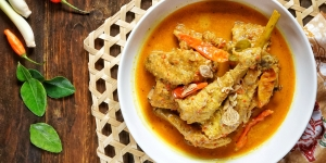Resep Simpel Ayam Lodho Khas Trenggalek