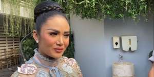 Ternyata Krisdayanti Punya Kebiasaan Unik Saat Lebaran Hari Pertama