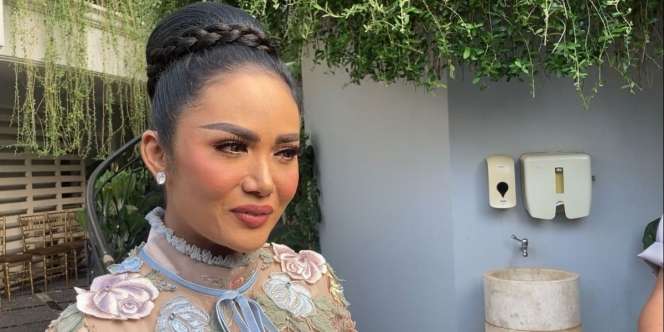 Ternyata Krisdayanti Punya Kebiasaan Unik Saat Lebaran Hari Pertama