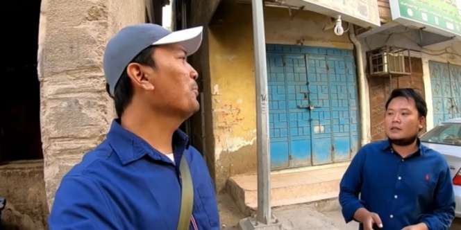 Potret Perkampungan Madura di Jeddah: Tak Punya Garasi Mobil Dibiarkan di Pinggir Jalan, Rumahnya dari Luar Terlihat Kumuh Tapi Dalamnya...