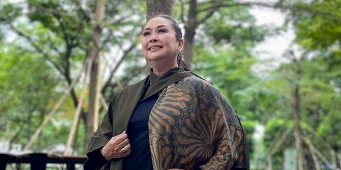Potret Dulu dan Sekarang Selebritas yang Pernah Jadi Model Iklan Kosmetik, Wajah Ira Maya Sopha Beda Banget