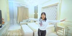 Baru Direnovasi, Potret Kamar Fuji Berubah Bak Hotel Berbintang, Salfok Barang Koleksi di dalam Lemari