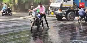 Ekstremnya Cuaca Panas di India, Jalan Beraspal Sampai Meleleh