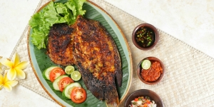 Trik Masak Ikan Bawal Bakar, Bebas Amis dan Bumbu Meresap