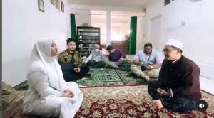 Diminta Untuk Berhijab, Adik Natalie Holscher Beri Jawaban Bijak