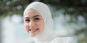 Clean Look Revalina S Temat dengan Outfit Serba Putih
