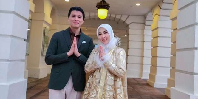 Syahrini Blak-blakan Soal Kebiasaan Reino Saat di Kasur