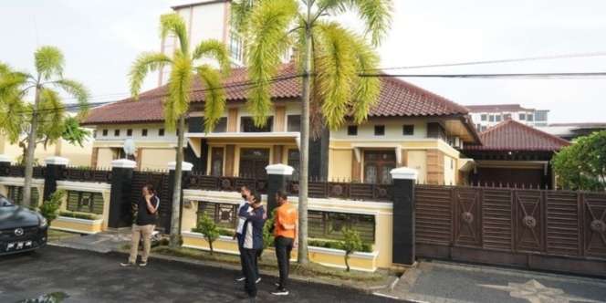 Penampakan Gudang Penimbunan Solar Ilegal di Rumah AKBP Achiruddin