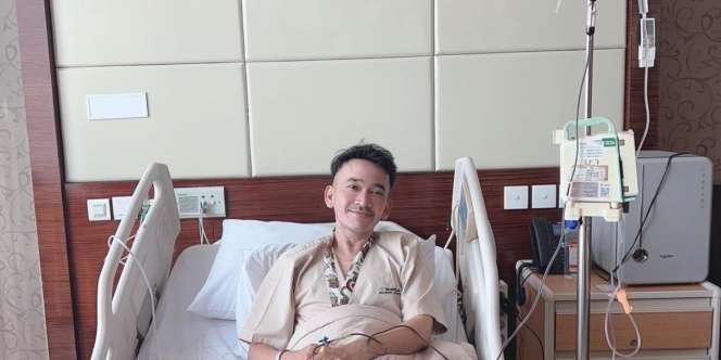 Potret Ruben Onsu Terbaring Lemah Dirawat di Rumah Sakit