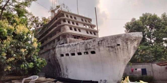 Fans Sejati! Petani Habiskan Waktu 13 Tahun Bangun Rumah Berbentuk Kapal Titanic
