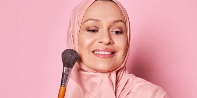 Teknik Pakai Powder Blush Biar Look Lebih Natural