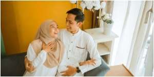 5 Sifat Istri yang Bisa Mendorong Kelancaran Rezeki Suaminya