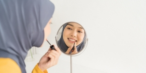 3 Cara Mencegah Sunburn Pada Bibir Saat Cuaca Panas Ekstrem