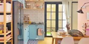 Dapur Gemas Bernuansa Pastel, Padukan Warna Pink dan Biru