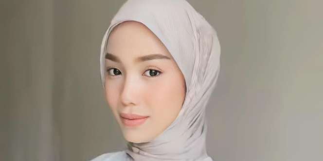Hanya Perlu Ikat Pashmina, Dapatkan Clean Look Hijab