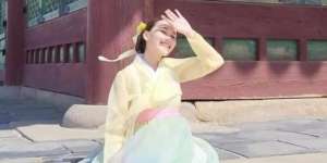 OOTD Ayu Ting Ting Saat Liburan di Korea, Wajah Polosnya Jadi Sorotan