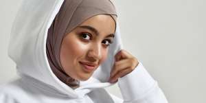 Reapply Sunscreen dengan  Tepat, Pastikan Kulit Terlindungi