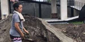 Soimah Bikin 'Pencitraan' Kocak, Jadi Buruh Angkut Pasir