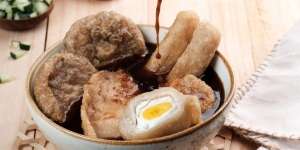 Chef Dinda Asal Palembang Ungkap 3 Syarat Cuko Pempek Bisa Dikatakan Nikmat