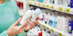 Cermat Pilih Produk dengan Antiperspiran dan Deodoran Biar Bebas Bau Tak Sedap