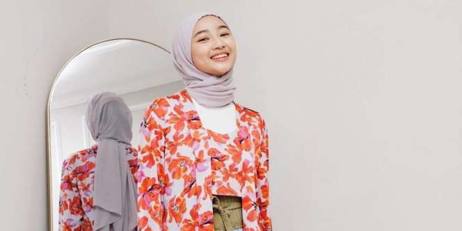 Ide Seru untuk Hiijaber, Jadikan Kebaya Outfit Kasual Kekinian 